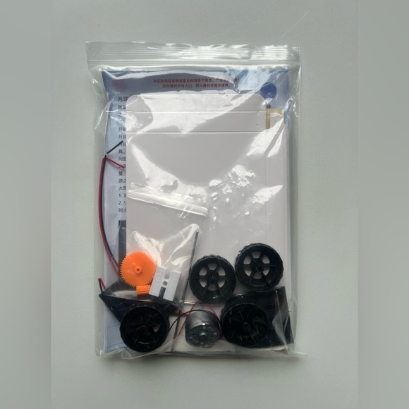 DIY Solar Space Moon Rover Model - Solar-Powered Exploration Vehicle. - Picture 9 of 9